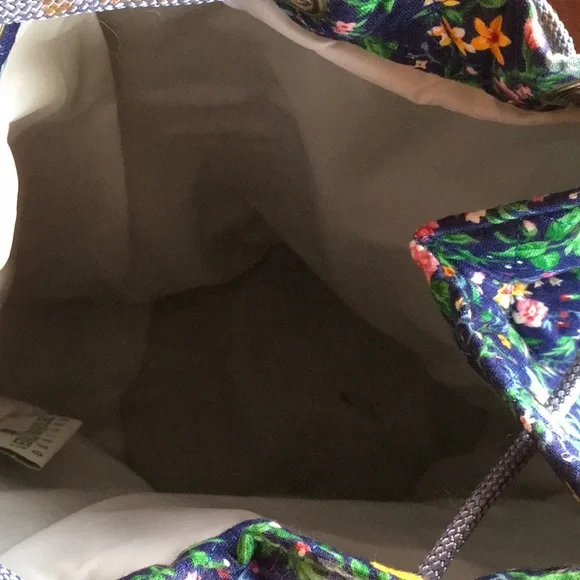 Very Bradley Backpack - Picture 5 of 6